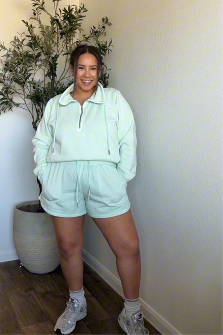 The perfect mint green set from Target! Love this midsize mom ootd 

#LTKfitness #LTKmidsize #LTKstyletip