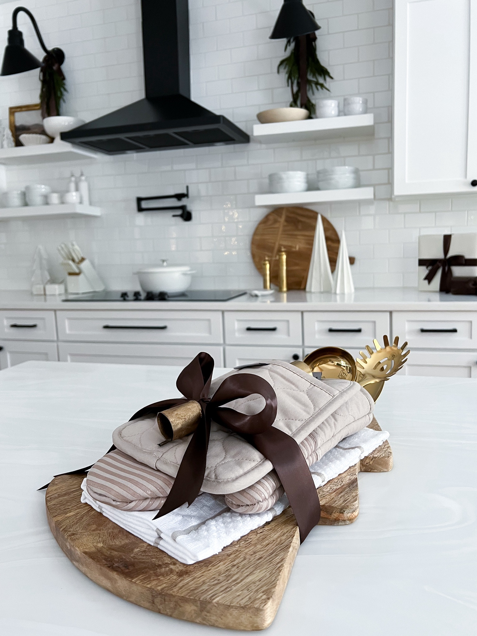 The perfect gift for the homebody in your life, the ones that like to cook or even a hostess gift! 🎁 

#hostessgift
#giftforher
#holidaygiftidea
#giftguideforher
#christmadgifts


#LTKSeasonal #LTKGiftGuide #LTKHoliday