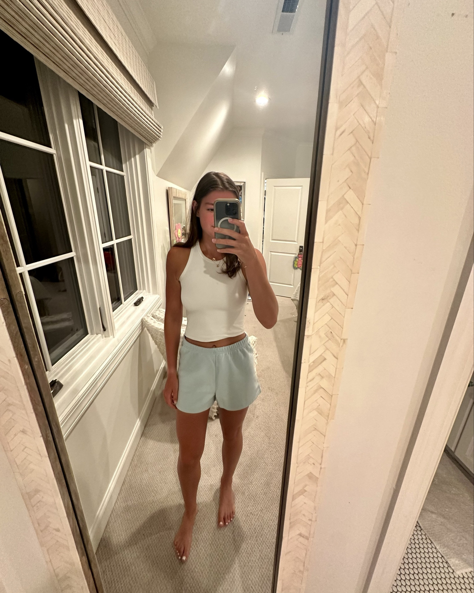 Perfect lounge shorts!! My most worn item of clothing in my whole closet☺️☺️ 
1) blue (most recent order)
2) pink (most worn shorts in my whole closet)
3) grey faded (limited edition)
4) white (shorter style for anyone who likes shorter) 
I have medium in all 4 pairs for the relax fit 