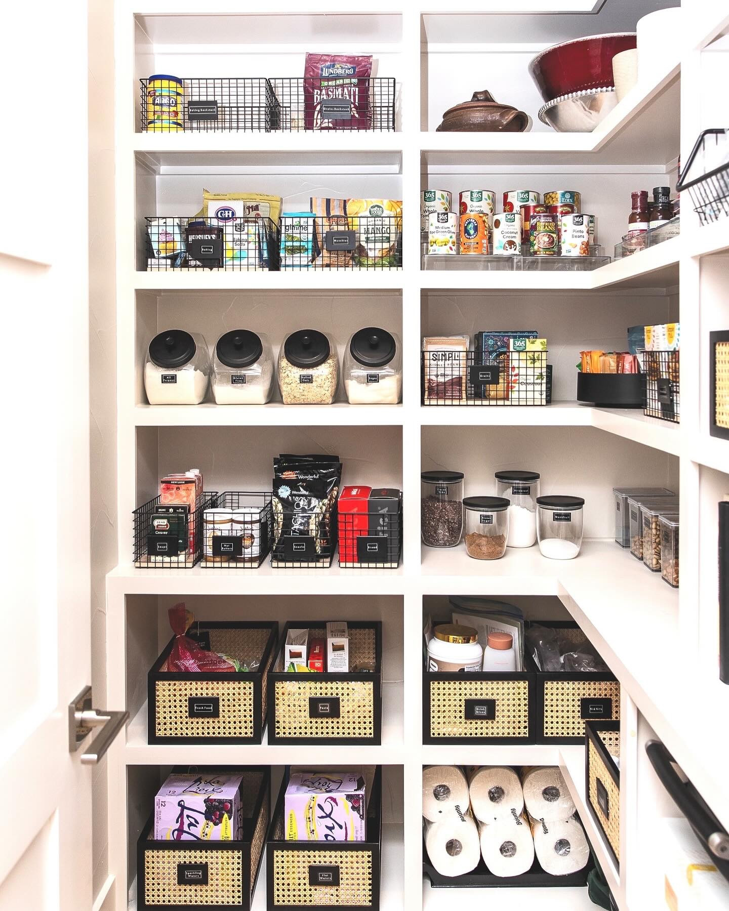 Nothing makes me happier than when I find bins that match the clients kitchen counter stools. It’s the little things, amiright?!
⠀⠀⠀⠀⠀⠀⠀⠀⠀
Becca’s Pantry Wish List:
▪️Clean and modern, yet practical aesthetic ✔️
▪️Ability to see and access everything easily ✔️
▪️Kid snack and meal zones✔️
▪️Clearly labeled categories for anyone to easily be able to maintain ✔️
⠀⠀⠀⠀⠀⠀⠀⠀⠀
Swipe to the end for before! And for a chance to enter our giveaway (with me!) follow @theladygang for all the details!
.
.
.
#SpringCleaningChallenge #beccaxshai #shaiorganized 
#organizer #professionalorganizer #homeorganizationtips #projectbeccatobin  #springcleaning2024 #ladygang #austinprofessionalorganizer #pantryorganization  #kitchenreno #kitchenorganization #kitchencleaninghacks #pantryhacks #cleankitchen
 #mariekondo #konmariemethod #konmarieconsultant
#organizer #professionalorganizer #austinorganizer #austintexas #organizedlife #stayorganized