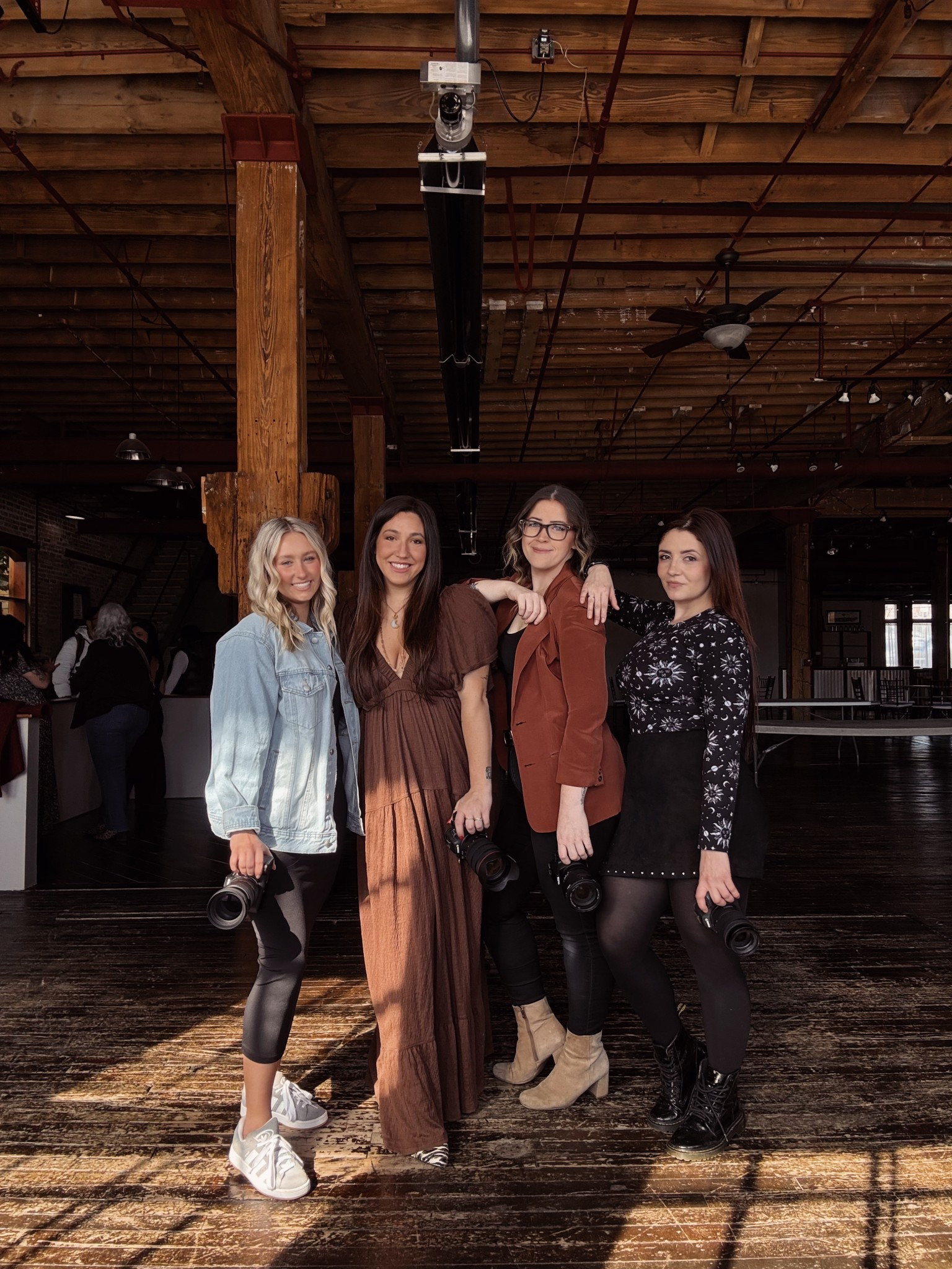 Photographers supporting photographers—there’s nothing better! Spent the day with some of the most talented creatives, sharing inspiration, laughs, and of course, capturing all the magic. And let’s talk about this Free People dress—cute, comfy, and perfect for a day of shooting and hanging out with my favorite people. ✨📸

If you’re a photographer looking for community and creativity, let this be your sign to connect with others who get it! 💛

#PhotographerCommunity #LikeToKnowIt #LTKCreator #FreePeopleStyle #PhotographyLife

#LTKBump #LTKWorkwear #LTKFamily