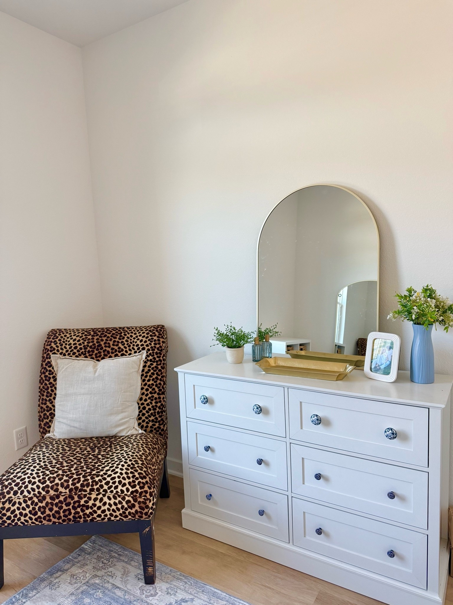 Decorated my closet room with my fav Walmart decor finds!!! #walmartpartner #walmart @walmart