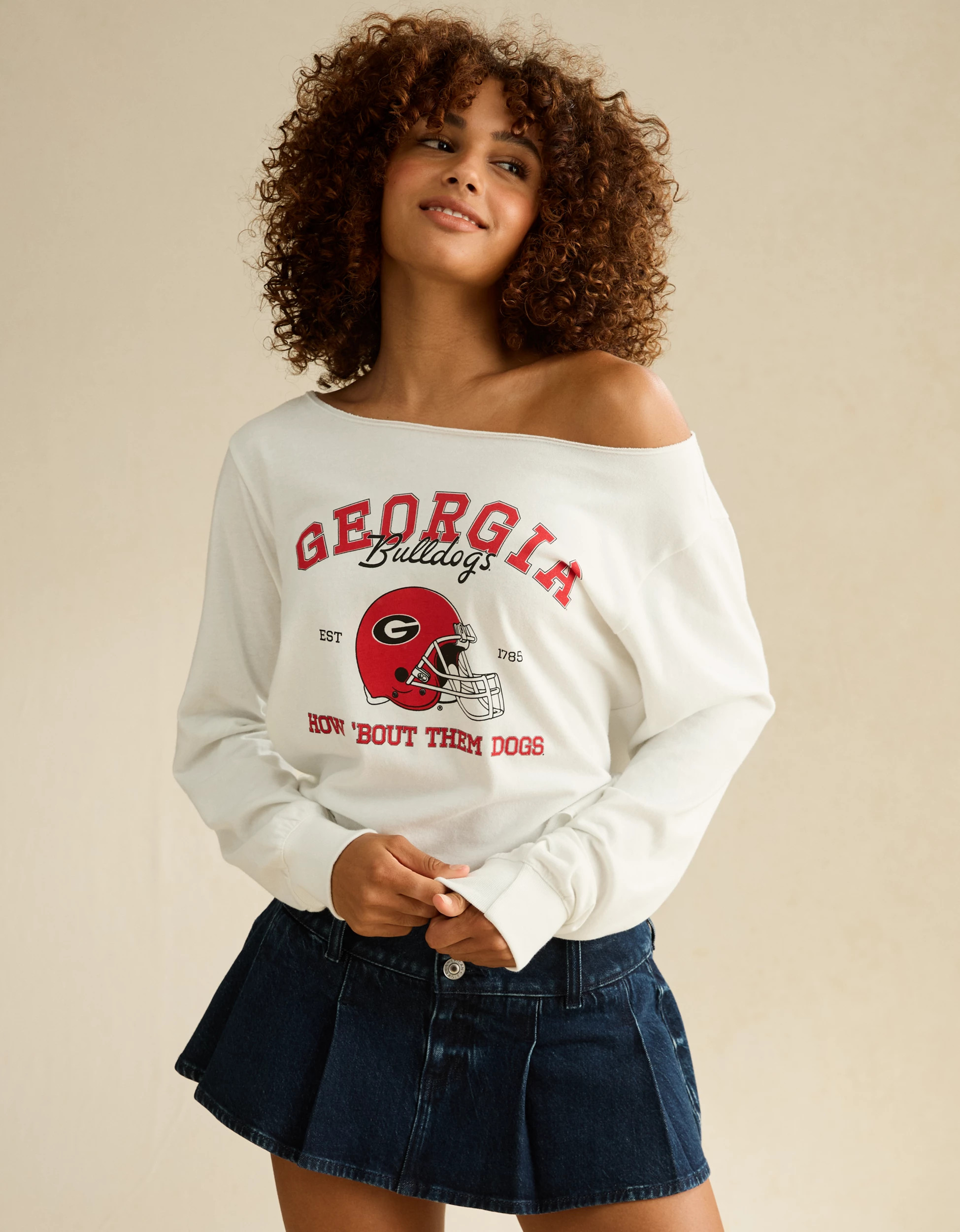 AE Georgia Bulldogs Off-the-Shoulder Graphic T-Shirt | American Eagle Outfitters (US & CA)
