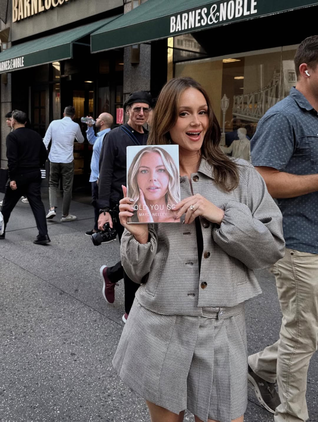 Proud bestie moment being here on the day of Mayci’s book launch💕 

 #LTKStyleTip