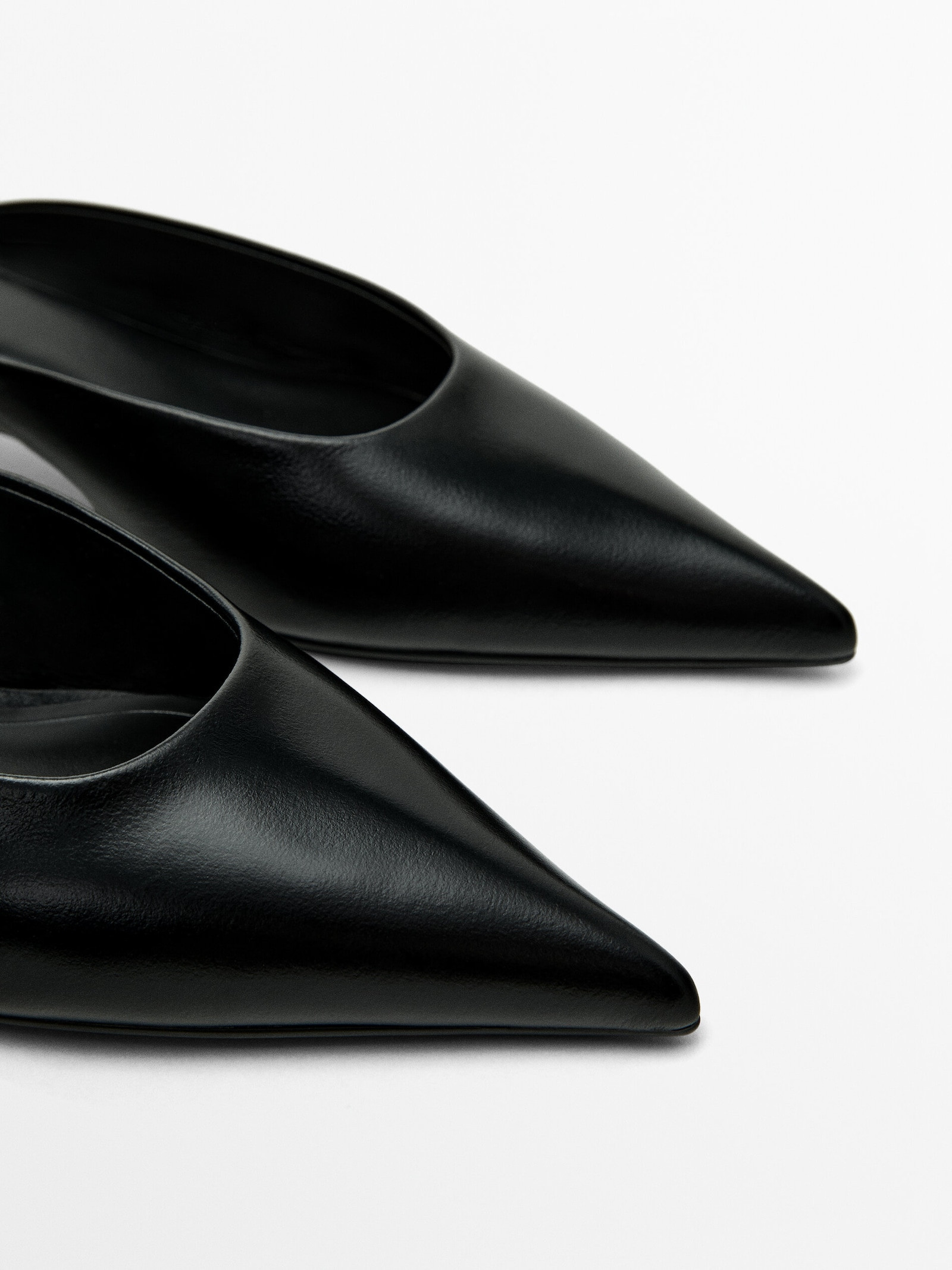 Heeled mules with pointed toes | Massimo Dutti US