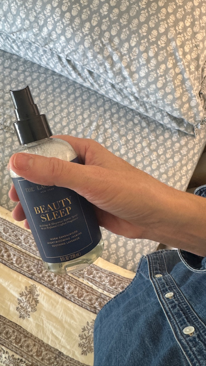 Getting rooms cozy is one of my favorite rainy day activities. And this scent makes your room feel sooooo good and lovely. I'm on my second bottle!! The scent is a combo of lavender, bergamot and sandalwood