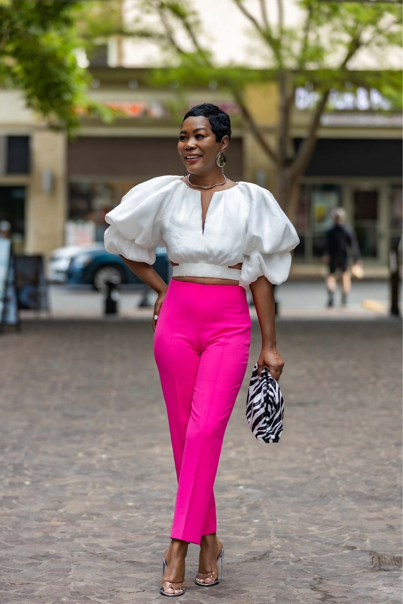 Pink pants for the win💗

Wearing pink can be a bold fashion statement that showcases your confidence and individuality. It's a color that is sure to turn heads and make you stand out from the crowd✨

#LTKfit #LTKstyletip #LTKFind
