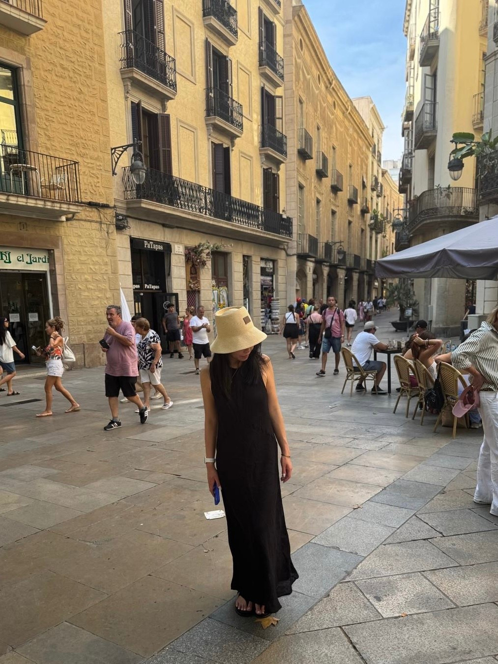 When you don’t know what to pack for your euro trip? —> Linen dresses and bucket hats 

Linen dress, summer outfit, summer dresses, vacation dress, black linen dress, raffia bucket hats 

#LTKsummer #LTKsale #LTKtravel