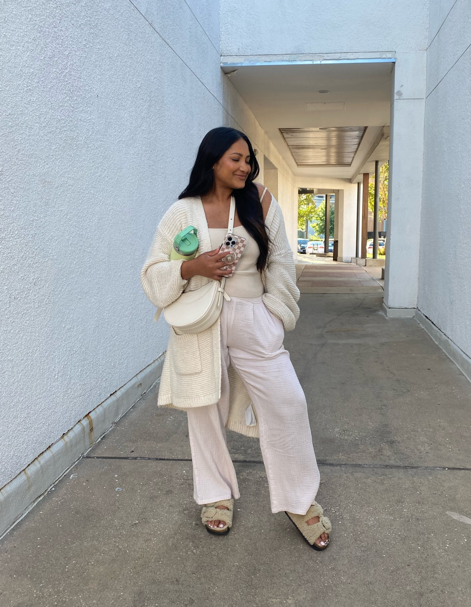 Lots of Qs on these pants— I got them on Z supply a year ago and the exact style is not online anymore, but I will link similar!

#LTKcurves #LTKSeasonal #LTKsalealert