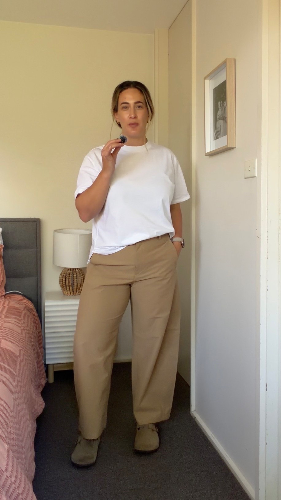 My favourite comfortable barrel leg pants at such a reasonable price 🤎

I wear a size XL in the tee & pants 🫶🏼

#uniqlo #midsize #barrelleg

#LTKmidsize #LTKjeans