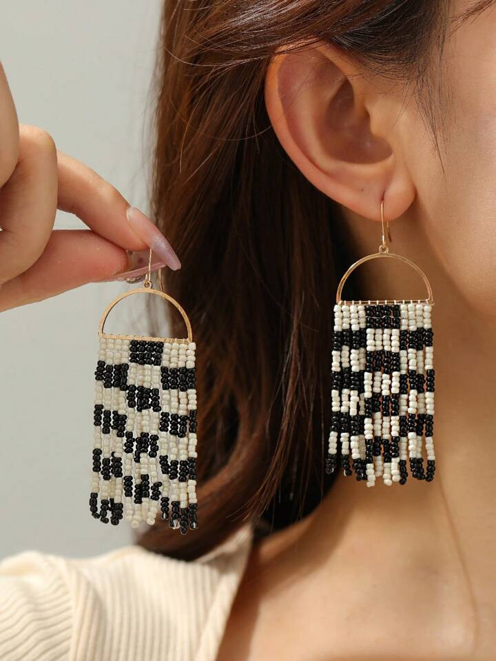 1pair Handmade Bohemian Tassel Earrings, High-End Fashionable Retro Black & White Beaded Dangle E... | SHEIN