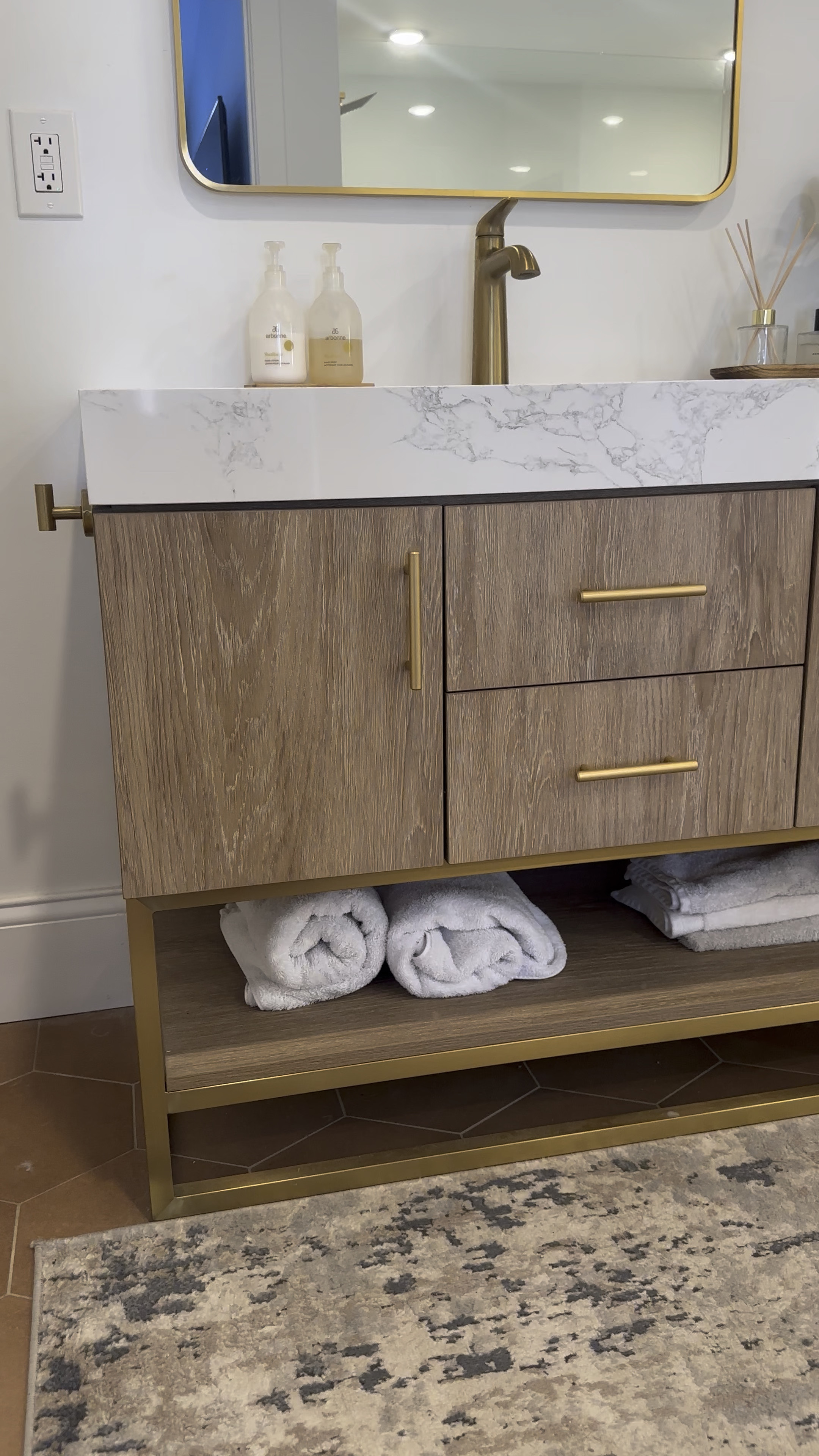 this vanity is stunning! 

#LTKHome