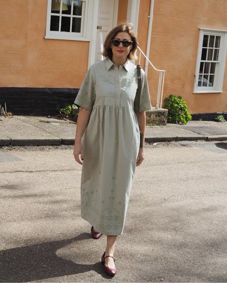 Broderie dress
Sage dress
Khaki dress
Spring dress


#LTKover40 #LTKeurope