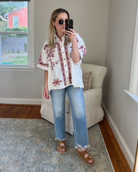 Cute embroidered shirt! Love this casual outfit. Wearing a size small. Jeans run true to size, wearing 27 regular. 