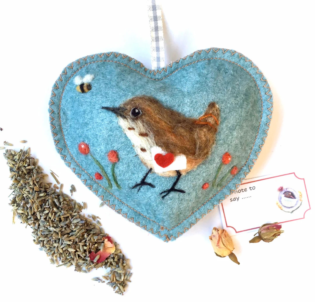 Sending Love Needle Felt Wren With Letter With Felt Flowers - Etsy | Etsy (US)