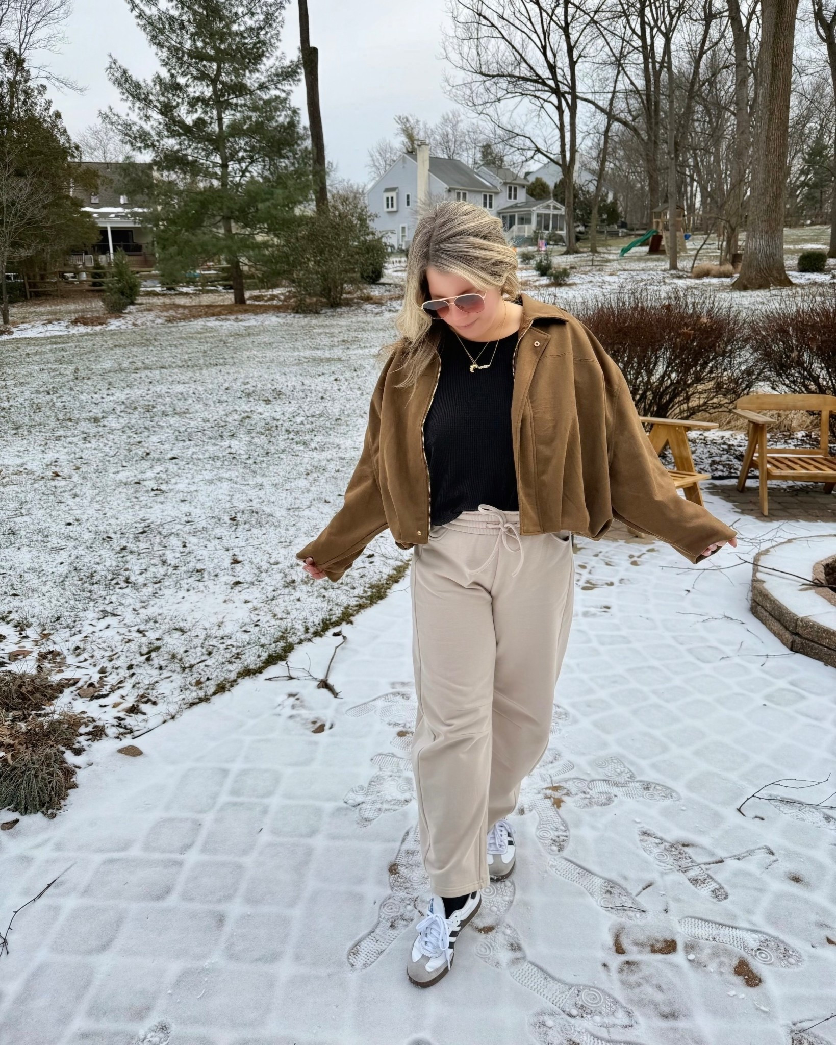 Cozy winter ootd. Barrel lounge pants really add an elevated feel to a casual outfit. 

#LTKFindsUnder50 #LTKootd #LTKOver40