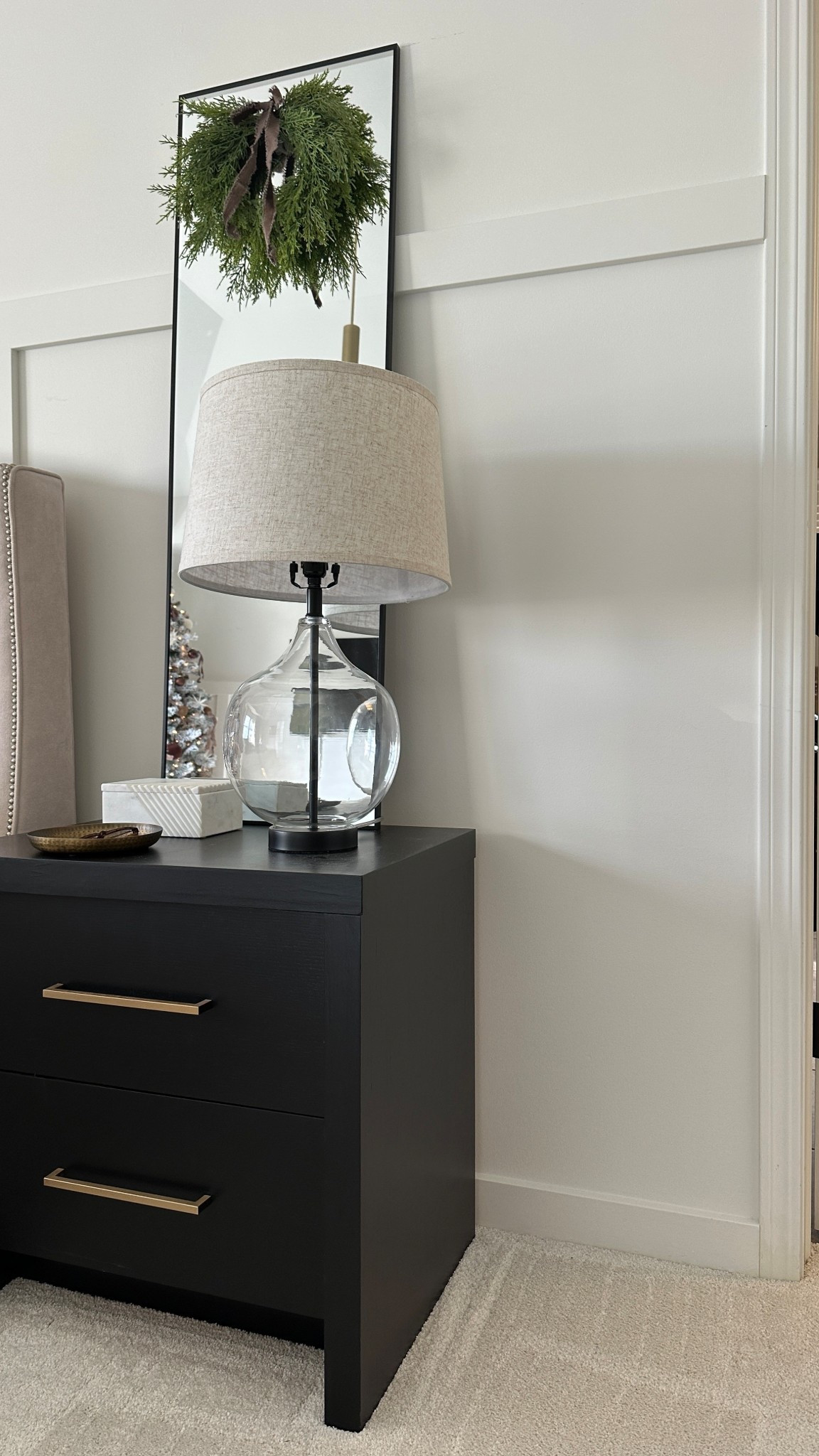 Holiday bedroom inspo 

#LTKHoliday #LTKSeasonal #LTKHome