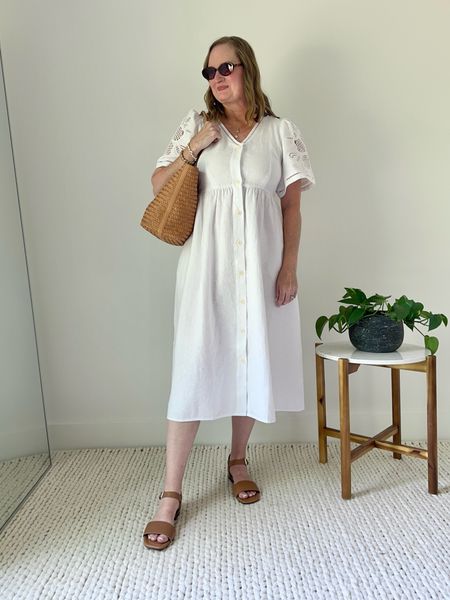 Madewell LTK 20% Off Sale!

What I’m wearing this on sale:
Cassie Linen Midi Dresss
Handwoven Leather Tote
Karla Strap Sandals
Russell Oval Sunglasses