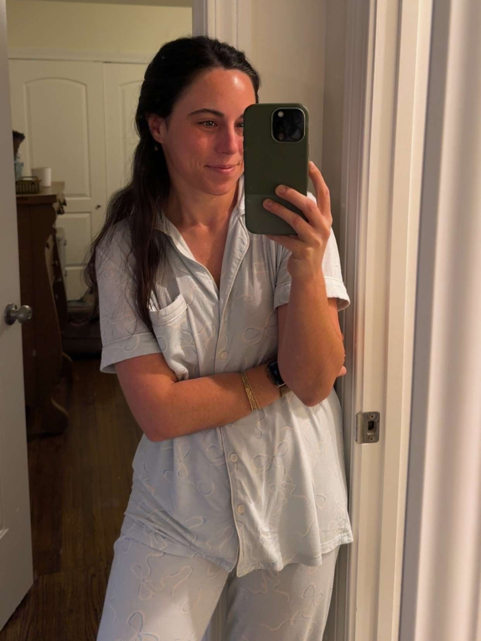 Love these pajamas from in my Sundays! They are pretty much the only brand I wear right now 🙈 the softness is unreal. I’m wearing a small here, but can also do a medium!

#LTKselfcare #LTKgrwm #LTKmorningroutine