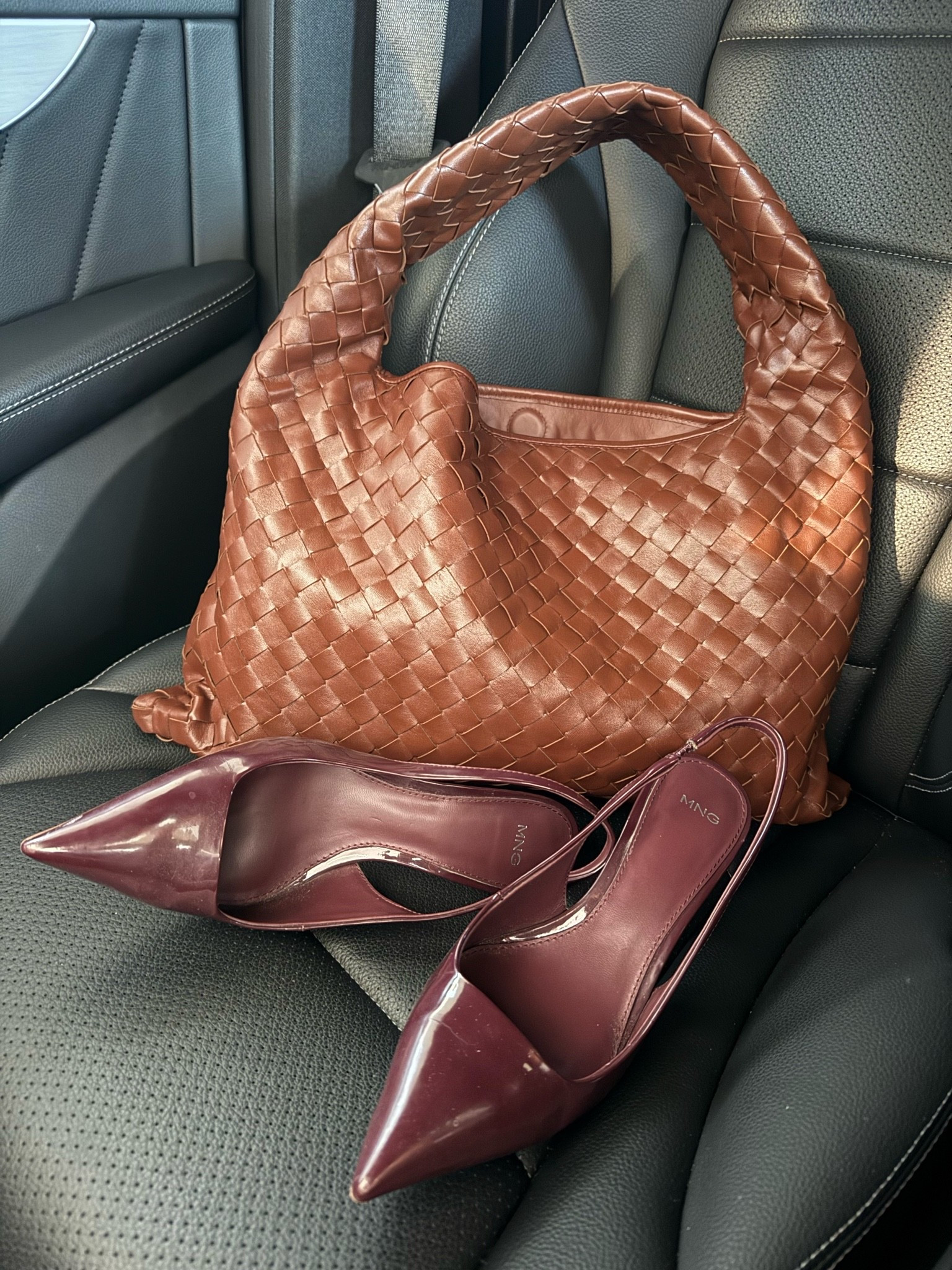 My passenger princess 👠👜

#handbag #heels #accessories #bottega #burgundy ￼

#LTKootd #LTKdayinmylife #LTKBeauty