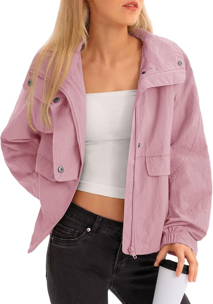 Fisoew Womens Cropped Jacket Zip Up Lightweight Hooded Trench Coat Active Outdoor Windbreaker Rai... | Amazon (US)