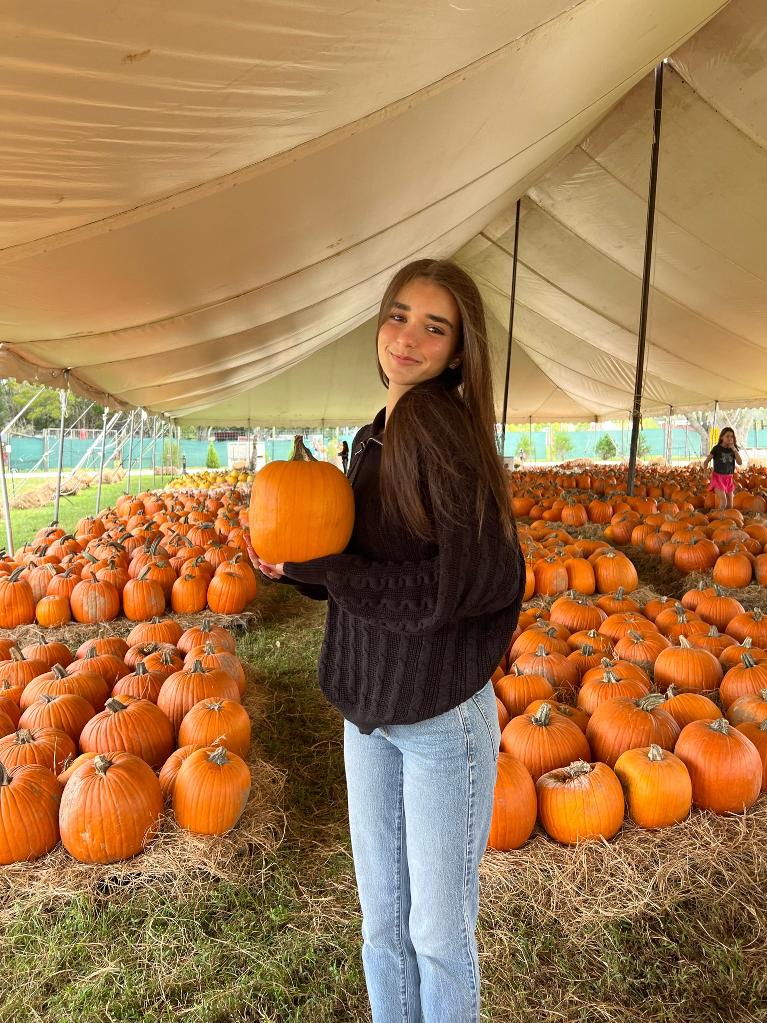 The perfect fall sweater. It’s so light weight and breathable. Definitely a favorite 🎃🧡

#LTKHoliday #LTKSeasonal #LTKfindsunder50