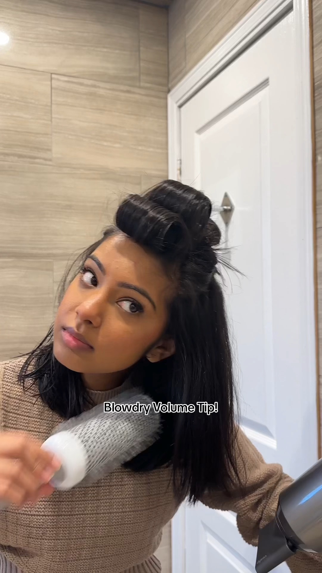 Hairstyle, hair volume tips, blow dry volume 


#LTKVideo #LTKbeauty