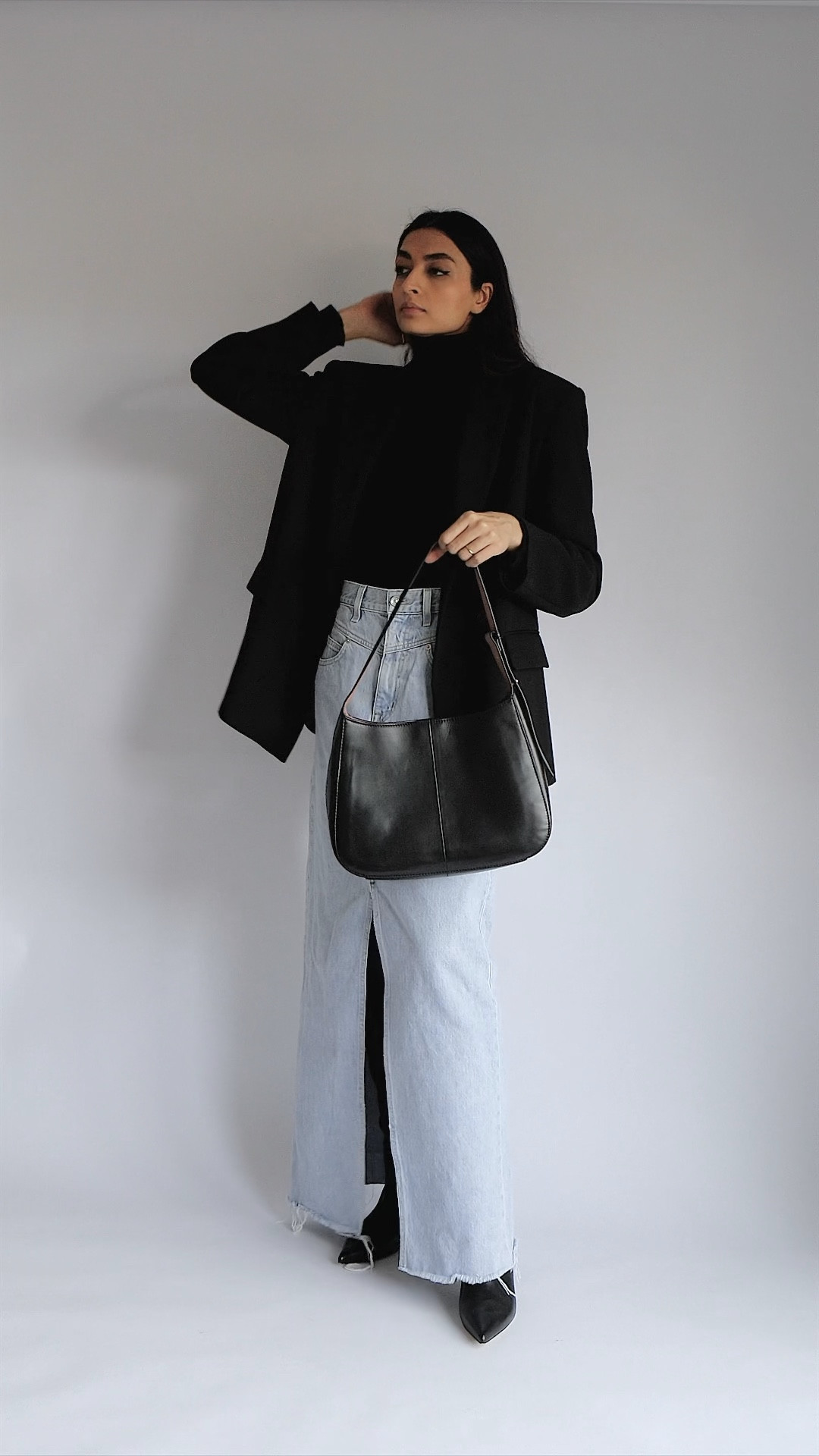 Styling the Denim Maxi Skirt, bringing it back from spring summer last year, and it’s such a good wardrobe staple other than trousers & jeans👌🏼


#LTKunder100 #LTKstyletip #LTKeurope