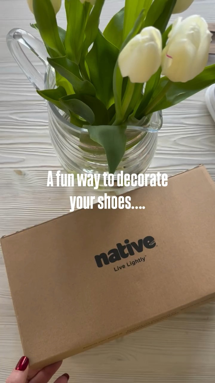 Why I love this craft?! Because these dekkos are removable - once you want to change your design you can scratch them off and start again! What a fun way to be creative and decorate your shoes. @nativeshoes ! And they are on sale right now @amazonca ! Let me know if you need the links 🔗 
.
.
Big spring sale, native shoes, shoe craft