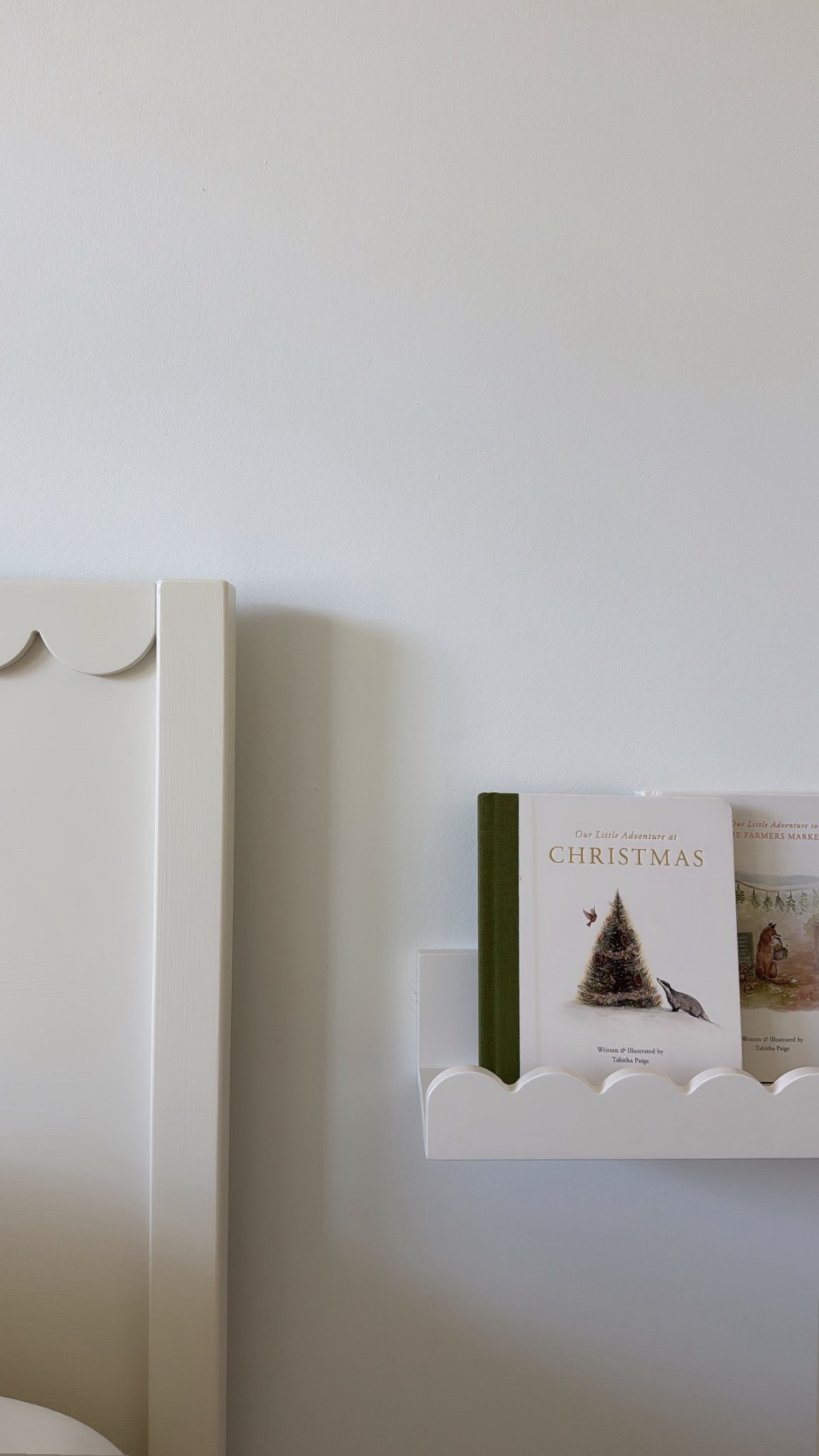 Christmas books.🌲