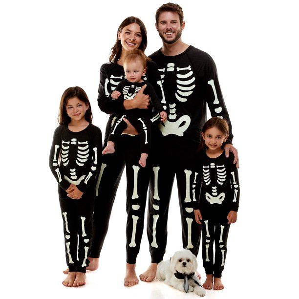 Derek Heart Glow-In-The-Dark Skeleton Matching Halloween Family Pajamas - Walmart.com | Walmart (US)