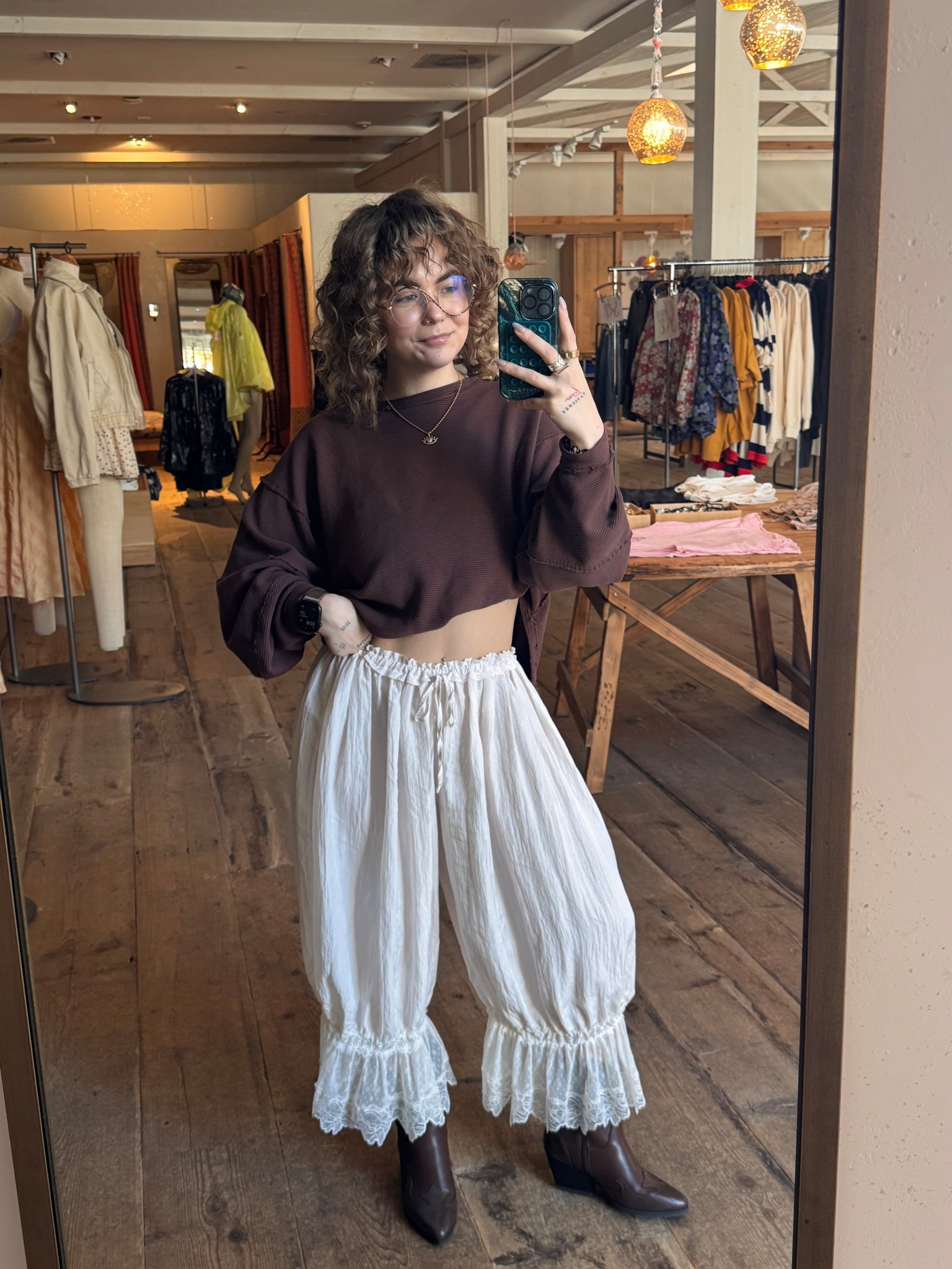 forever young pants and total eclipse tee with windsor boots 


free people 

#LTKBeauty #LTKWatchNow #LTKStyleTip