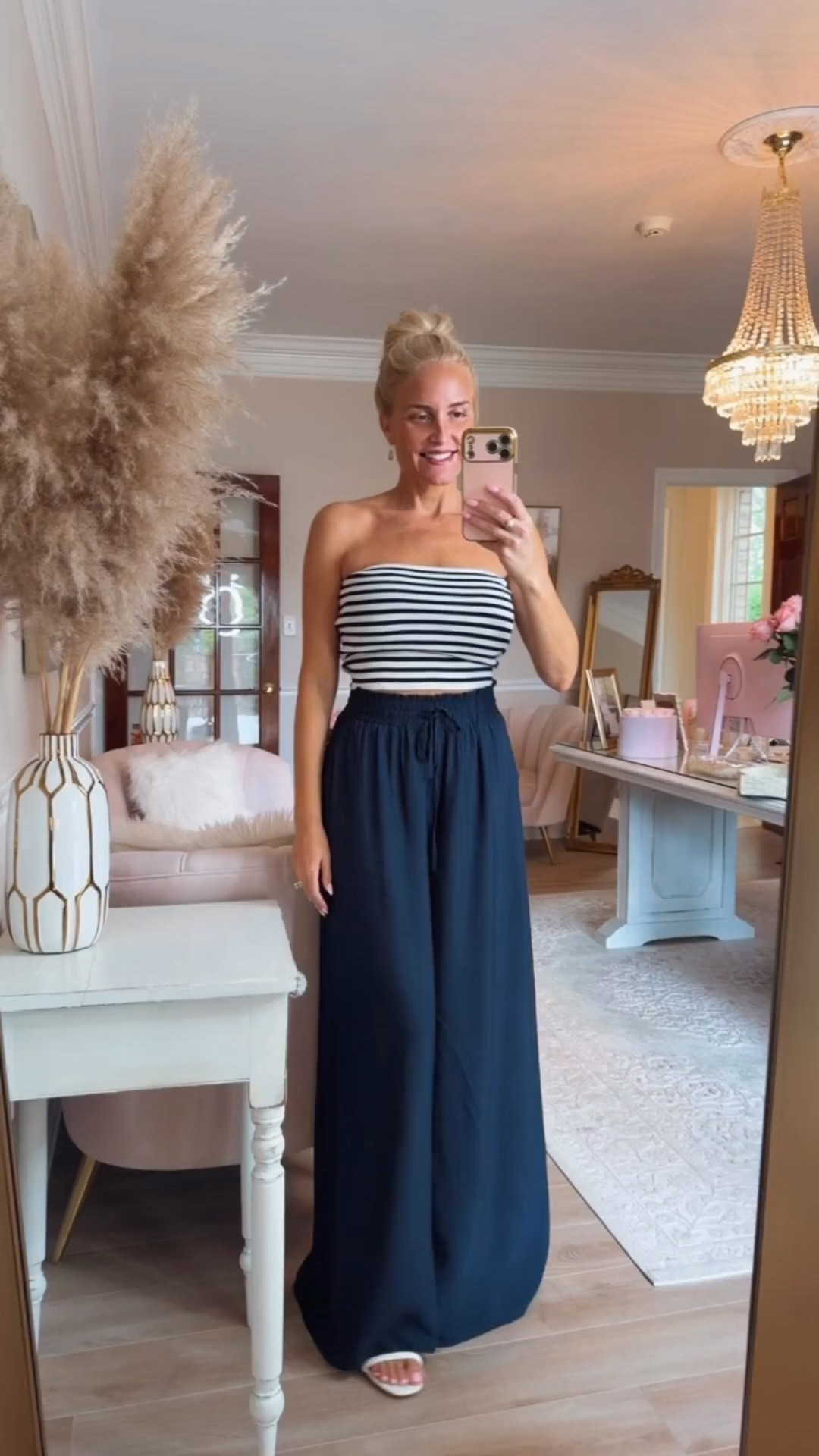 These pants are sooo comfy and cute! They are sold out so I linked similar below.