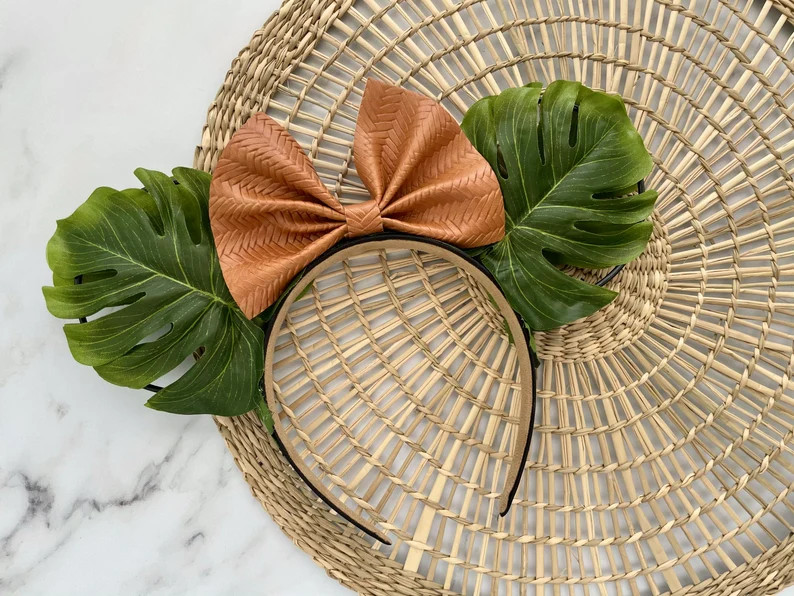 PREORDER Animal Kingdom Plant Leaf Monstera Green Brown - Etsy | Etsy (US)