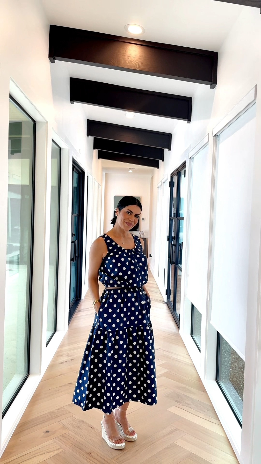I might been done with my solid colors era… I have really been loving all things polkadot lately

#LTKootd #LTKOver40
