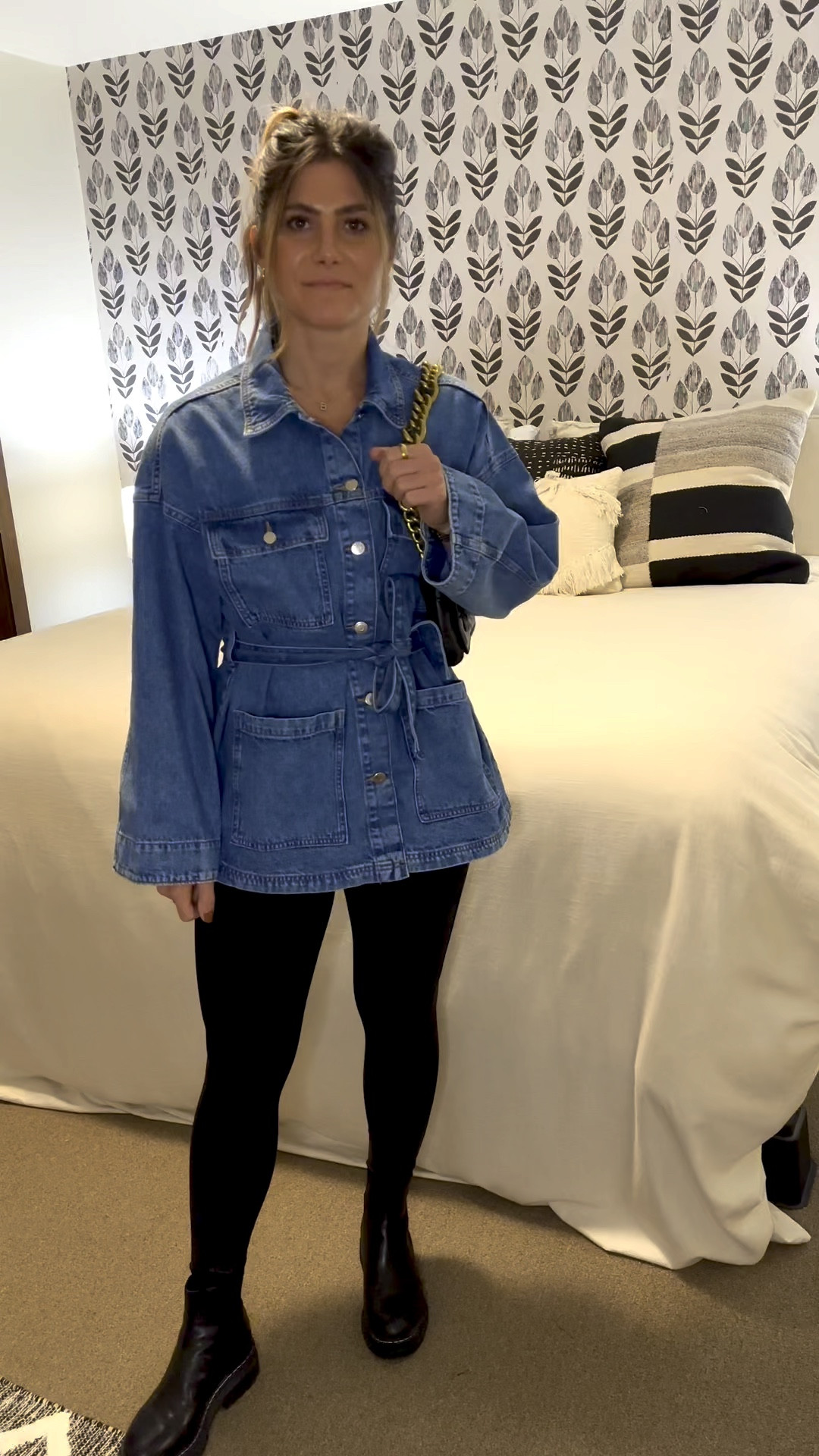 Found the best oversized denim shirt from H&M and styled it 3 ways! Love the length on it and now the belt is removable so you can swap it out for your own 

#LTKfindsunder50 #LTKSeasonal #LTKstyletip