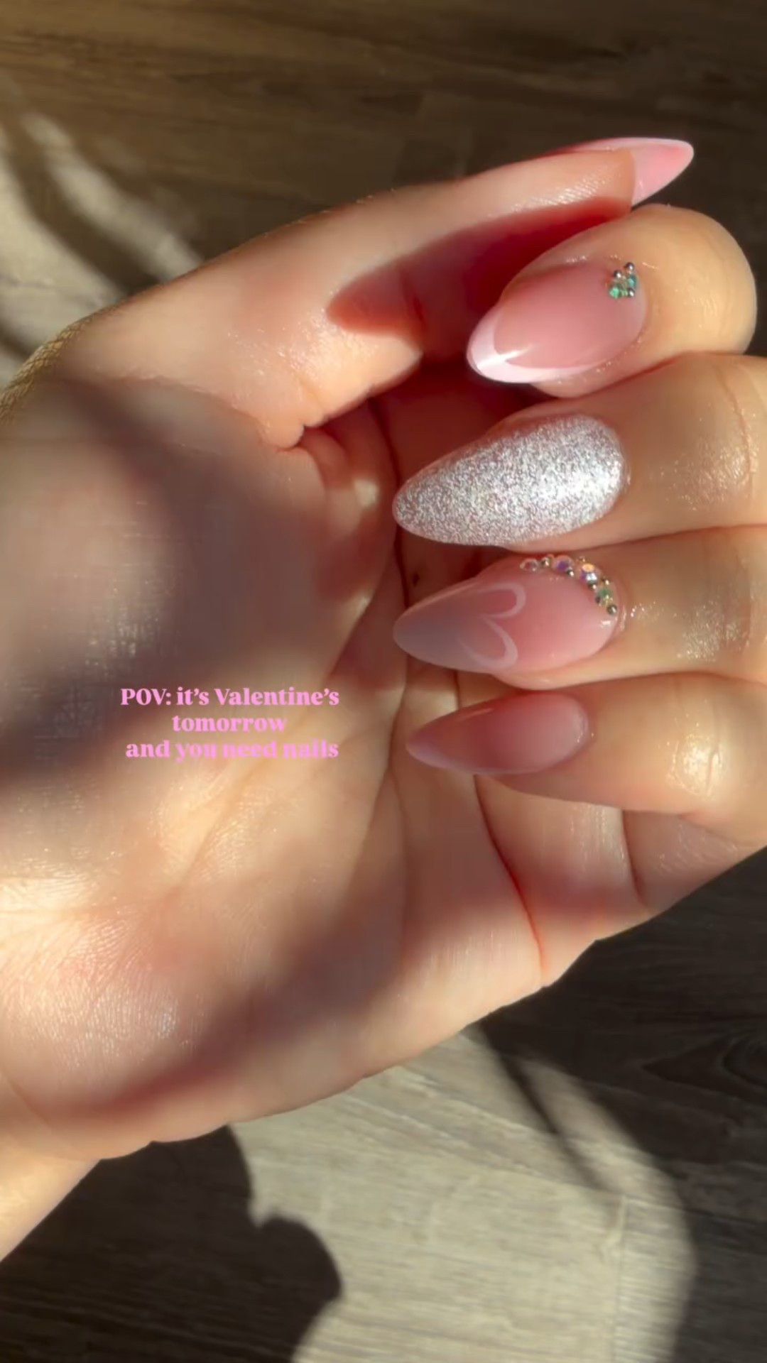 Last minute Valentine nails and I’m not even stressed 💅🏼💗
Amazon press-ons for the win.

Follow @annaliza.ridao for more pink finds + easy glam ✨

#valentinenails
#amazonmusthaves
#pressonnails
#pinkvibes
#girlyaesthetic