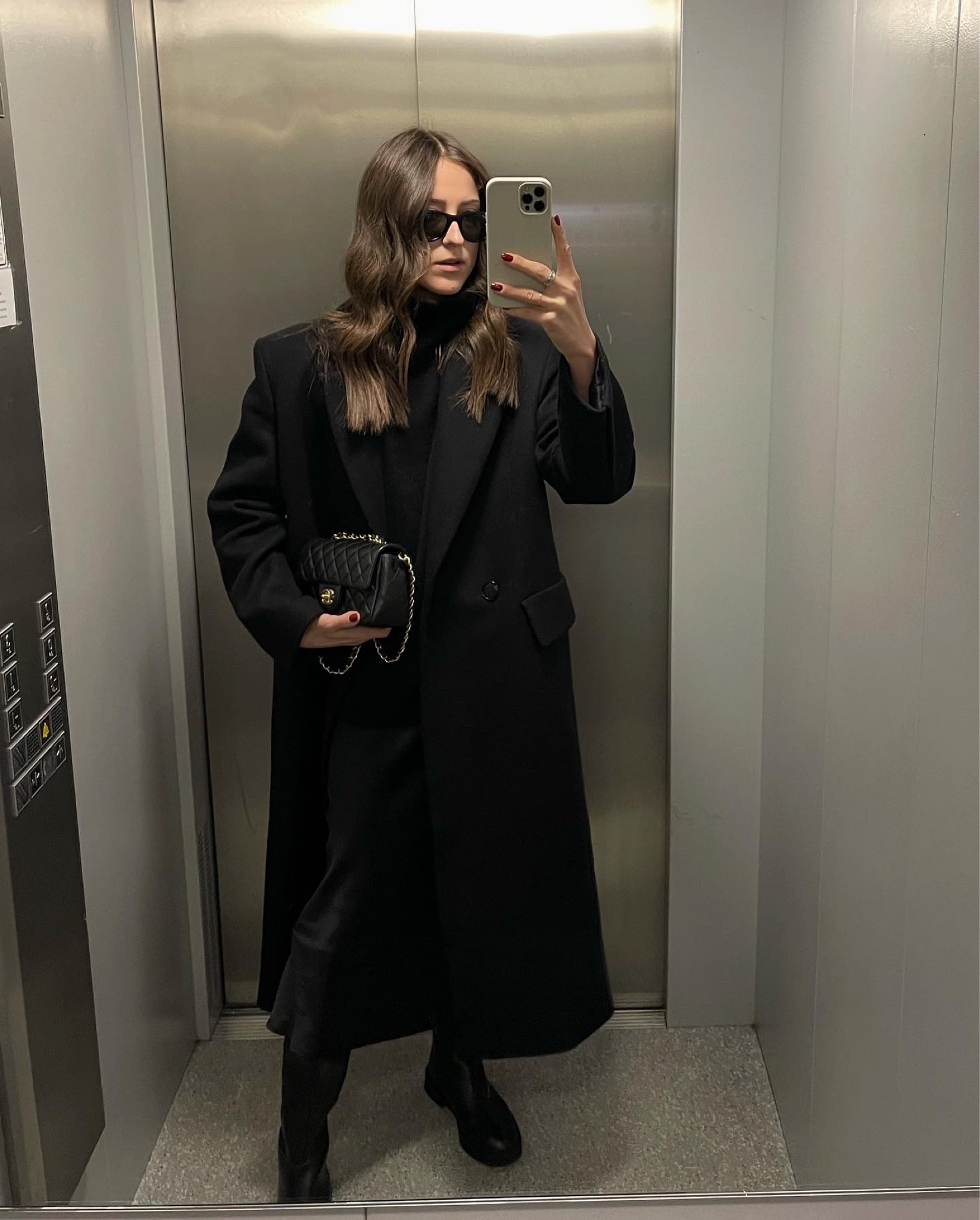 Favorite combo #allblackoutfit #minimalstyle #satinskirt 

#LTKeurope #LTKSeasonal #LTKstyletip