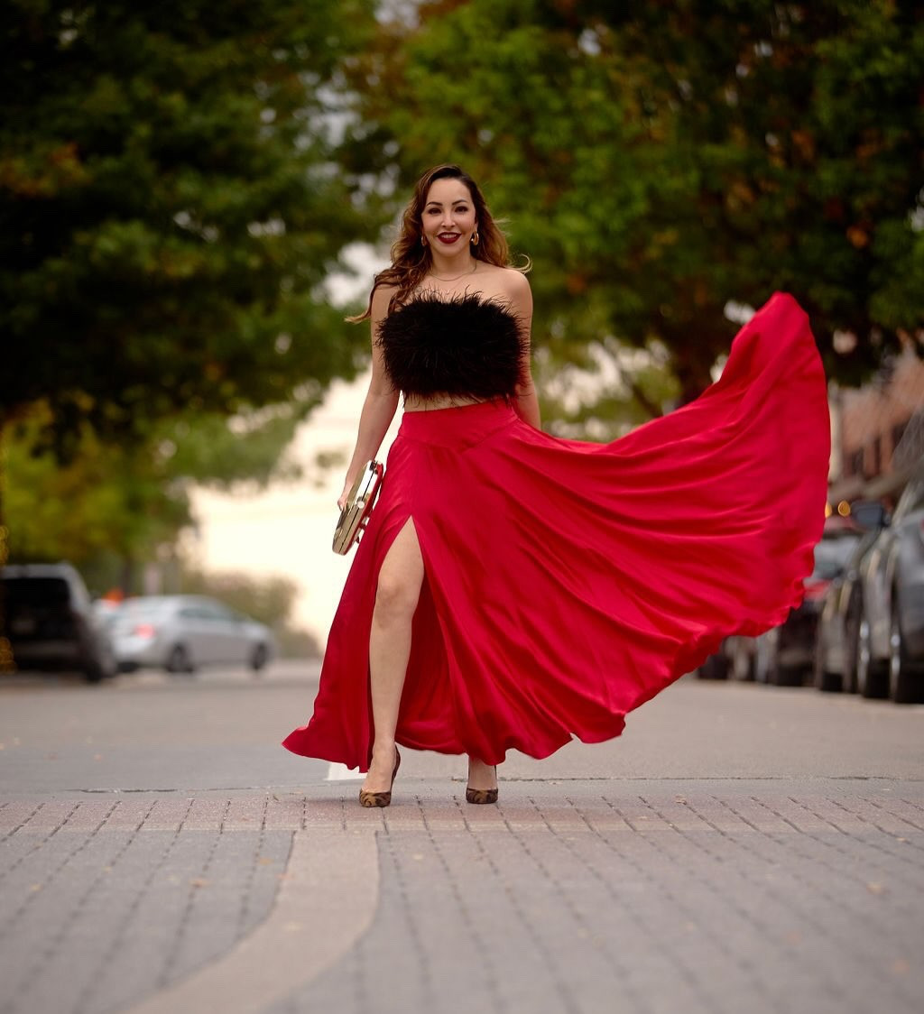 Don’t wait for the moment — create it.
📸 @aramandres 
.
.
#MainCharacterEnergy #ConfidenceInMotion #RedSkirtMoment #holidaylooks #StyleInspo