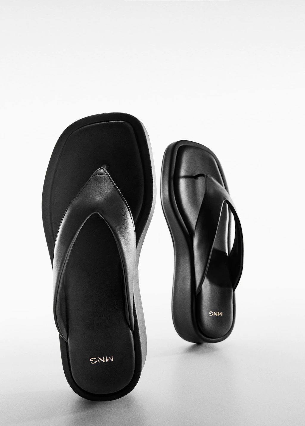 Search: Flat black sandals (150) | Mango USA | MANGO (US)