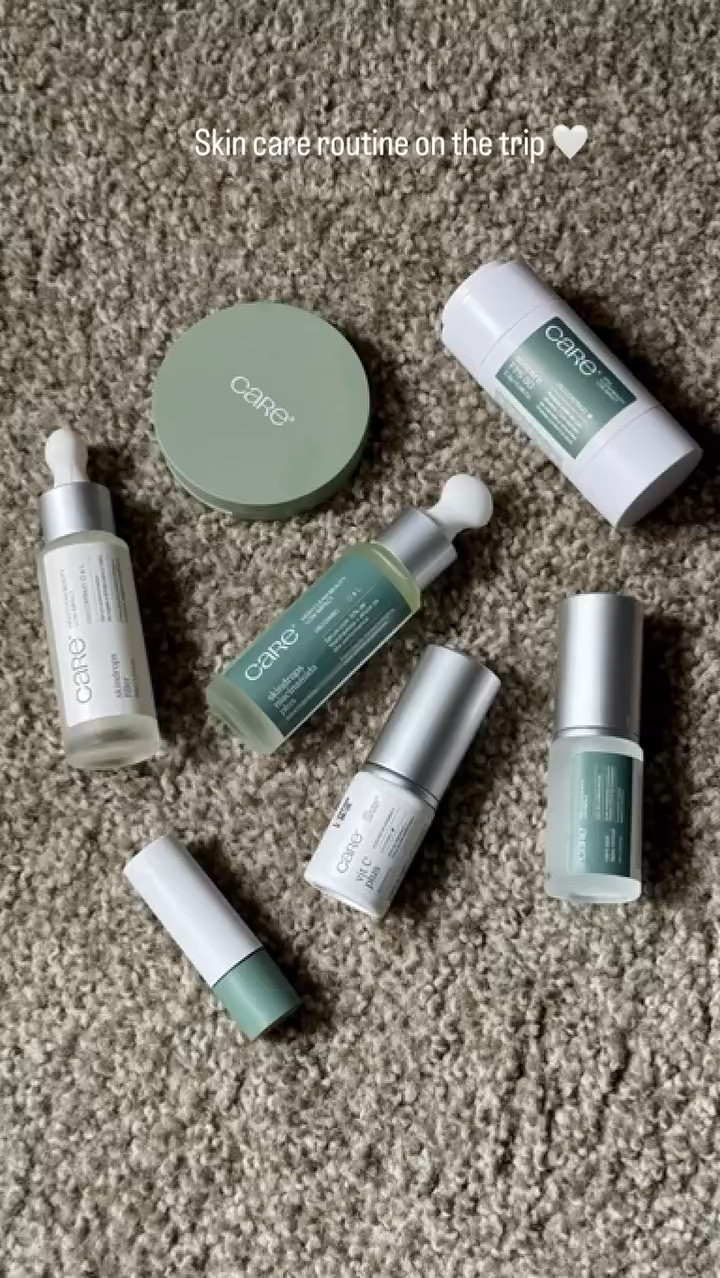 Minha rotina de #skincare durante minha viagem com @carenaturalbeauty 🤍 Lista de produtos na minha @shop.ltk @ltk.brasil #skincareroutine #skincareproducts #belezalimpa