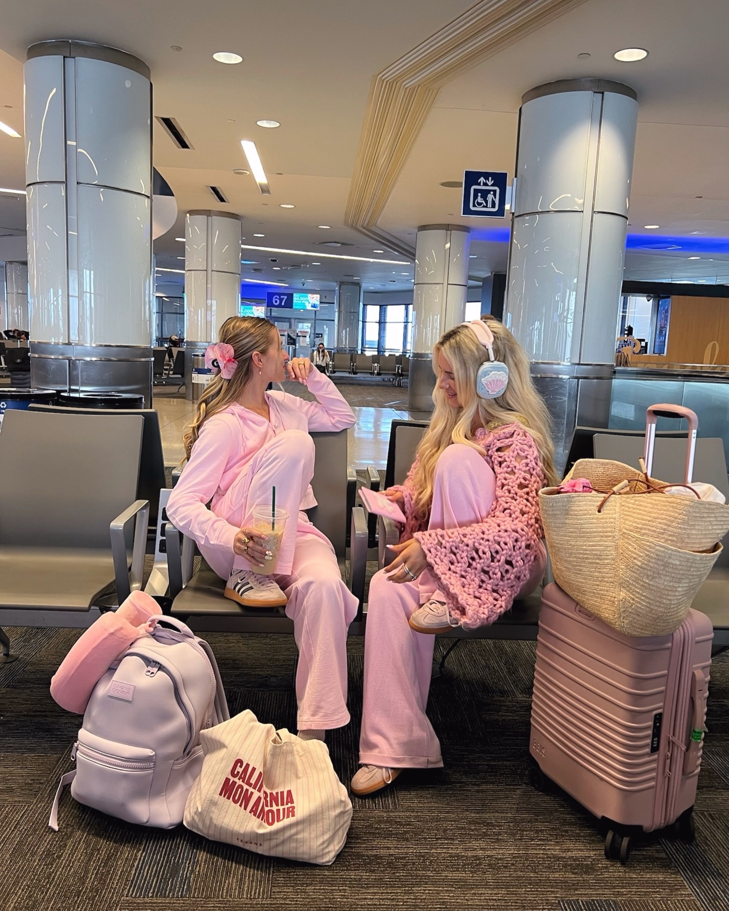 Airport aesthetic 🌸✈️🎀 

#airportaesthetic #pinkaesthetic #pinkgirls #pinterestaesthetic #pinterestinspo #pinterestgirl #pinterestgirls

#LTKStyleTip #LTKTravel