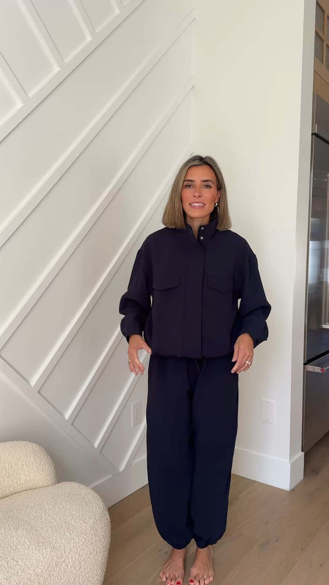 Oculus jacket size small
Joggers XS 
Both crepette material