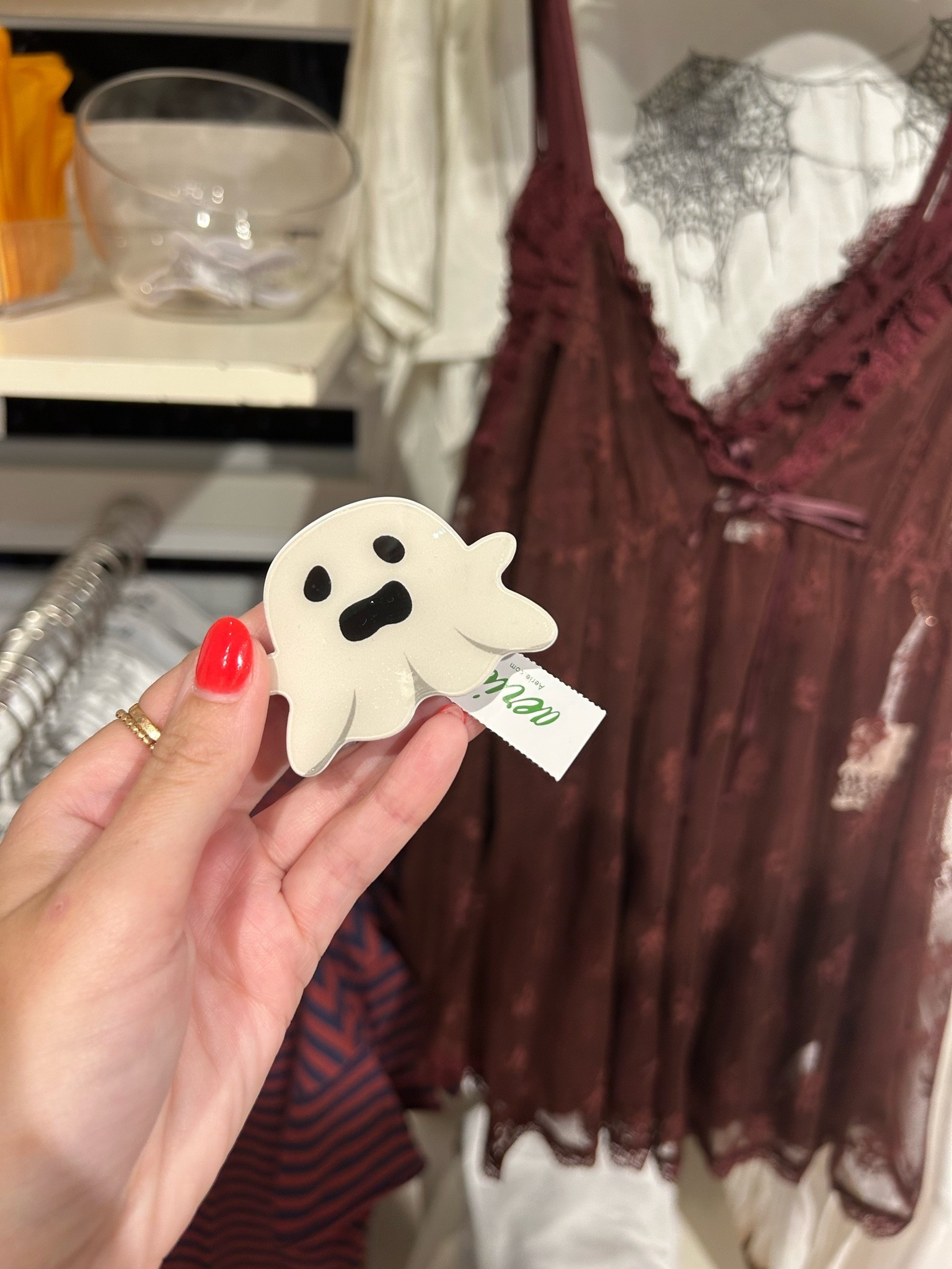 // aerie fall finds // ghost hair clip // cute hair clip // spider web tee from aerie //

#LTKootd #LTKSeasonal