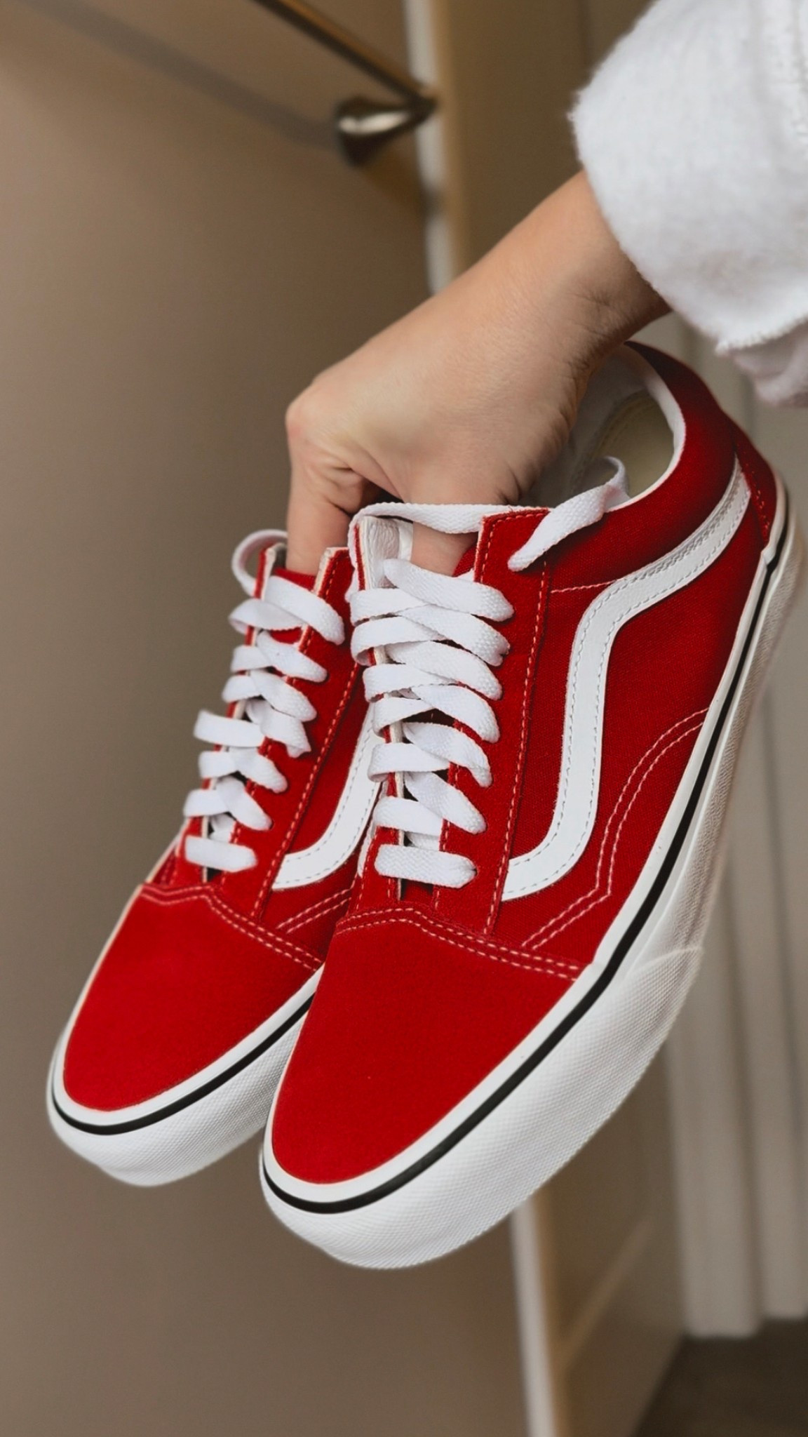 Red Vans are a must 

#LTKFindsUnder100 #LTKItBag #LTKShoeCrush