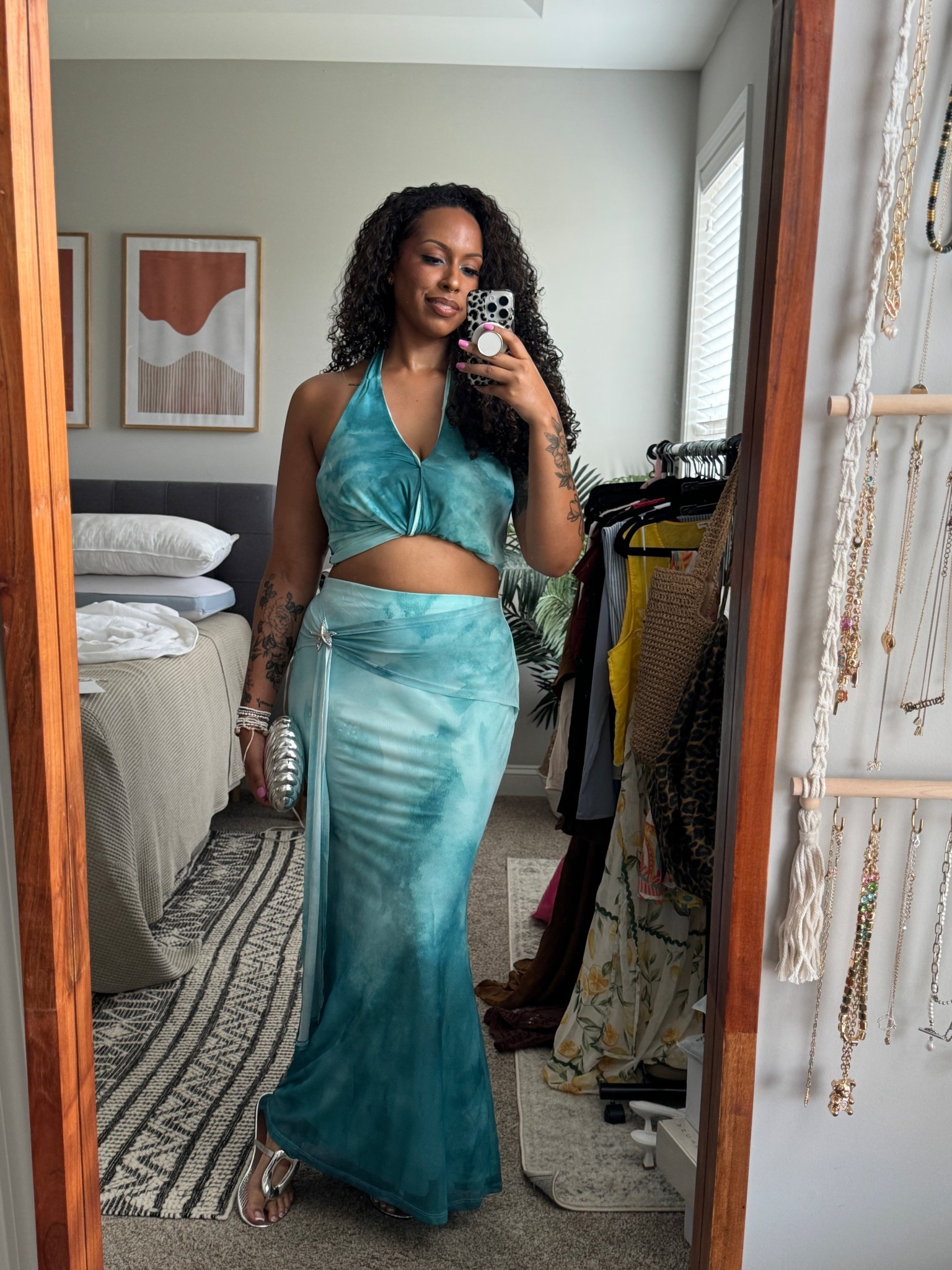 makeup look for siren/mermaid themed bday party I went to 🧜🏽‍♀️🌊🐬

#LTKFindsUnder50 #LTKStyleTip #LTKMidsize