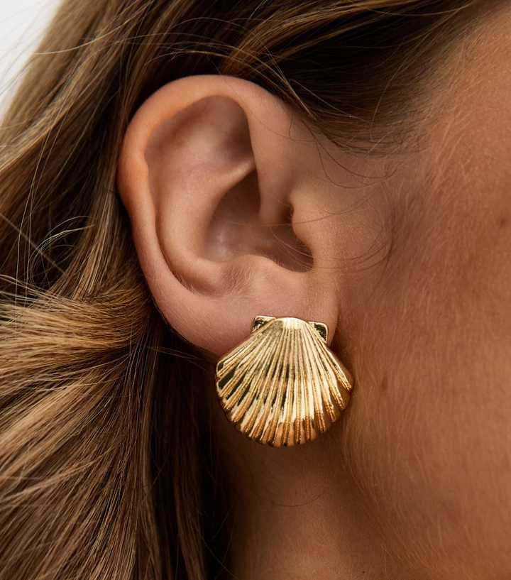 Gold Tone Seashell Stud Earrings | New Look | New Look (UK)