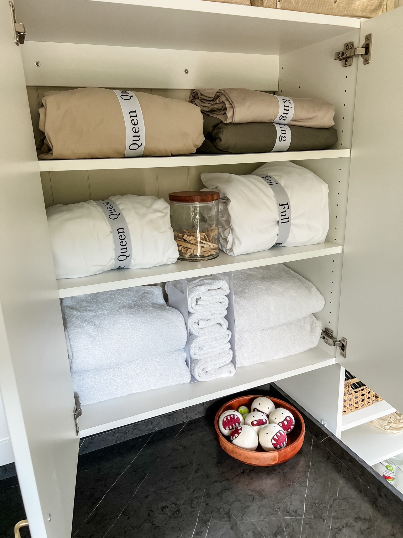 When the linen cabinet is stocked and everything is folded neatly for once 👏🏼

I really like this hand towel holder too. It’s new and the reviews are terrible, but I’ve had it a few weeks and it’s working well. I did put the second half of it in another cabinet though so I’m technically not using it right.

#LTKdayinmylife #LTKHome #LTKmomlife