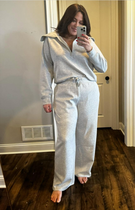 The most comfy two piece set that is a great option for a travel day or a lazy day at home.  

 #LTKMidsize #LTKStyleTip #LTKTravel