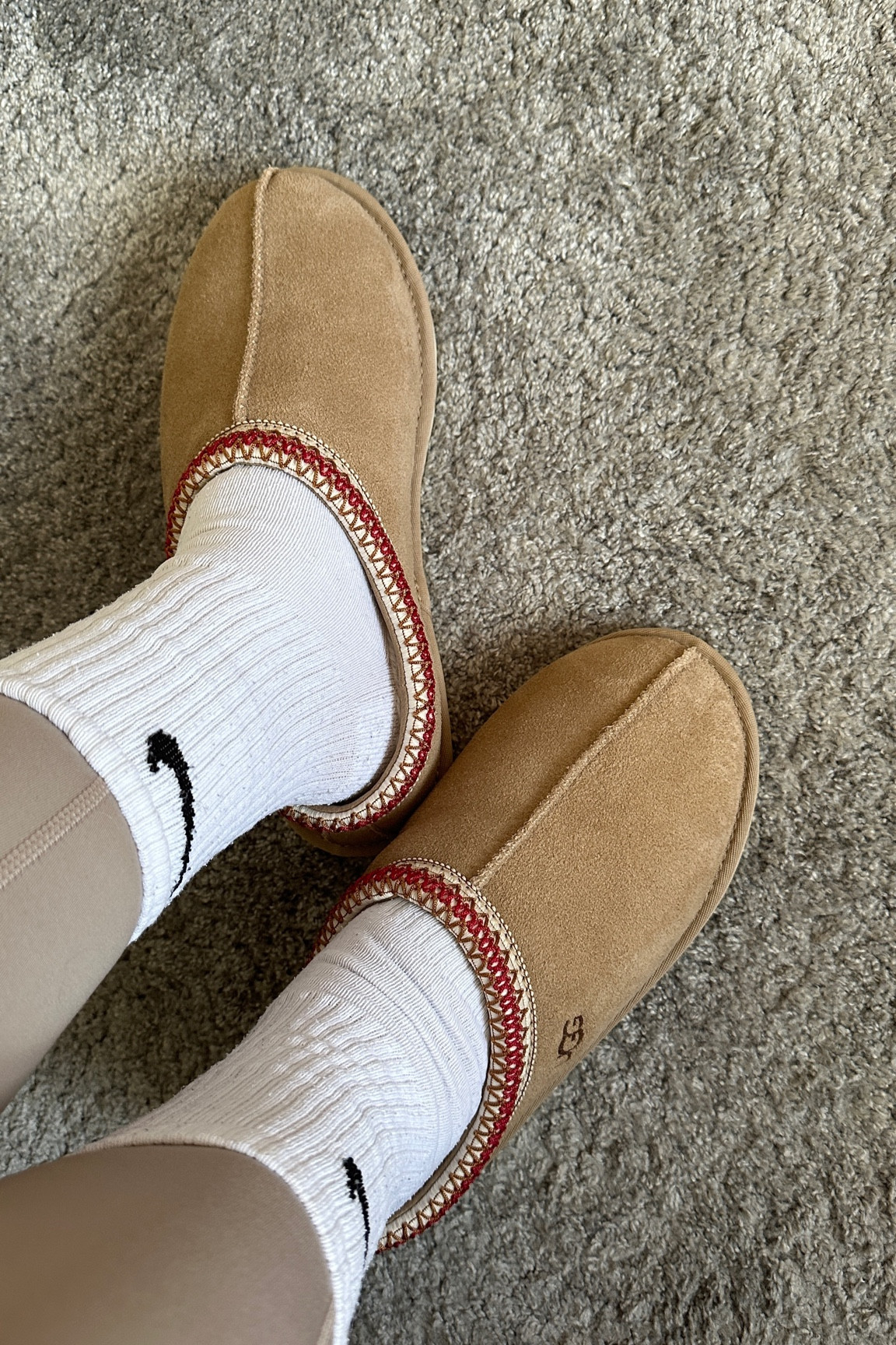 Must have UGG Tasman colour way for Autumn …… 

The in shoe for your Autumn/Winter Capsule Collection 

#ugg #autumnwardrobe #autumnstyle #footwear #shoemusthaves #autumnfootwear #viralfashion 

#LTKstyletip #LTKautumn #LTKuk